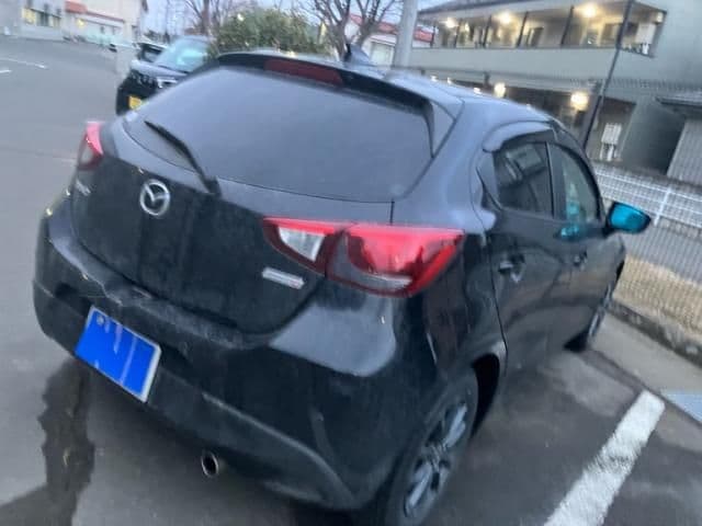 Car thumbnail 4