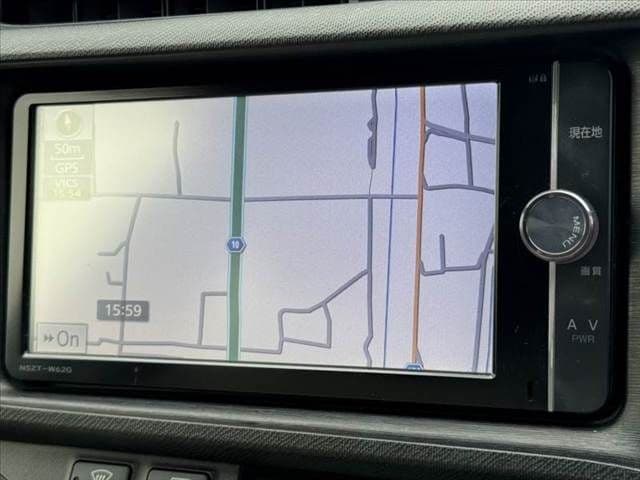 Car thumbnail 3