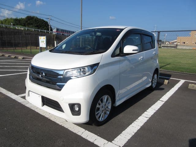 NISSAN