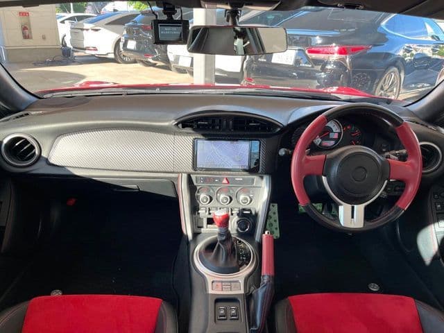 Car thumbnail 2