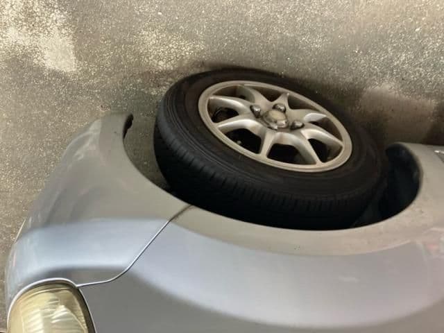 Car thumbnail 3