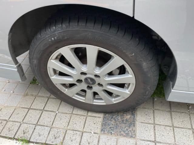 Car thumbnail 4
