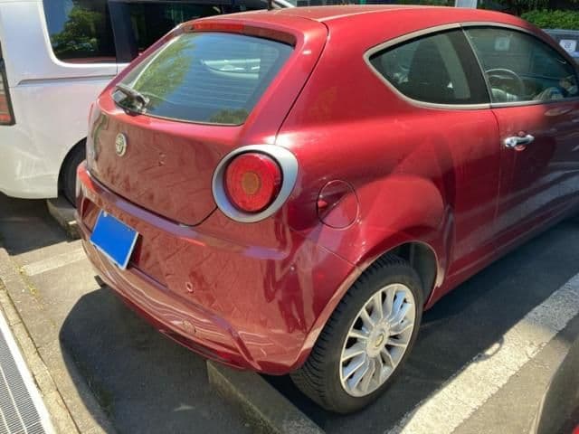 Car thumbnail 3