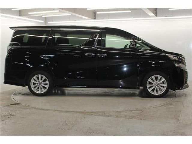 Car thumbnail 4