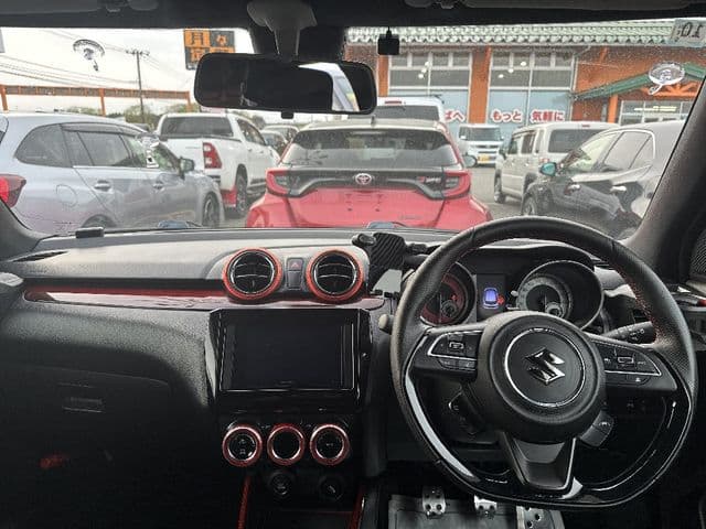 Car thumbnail 4