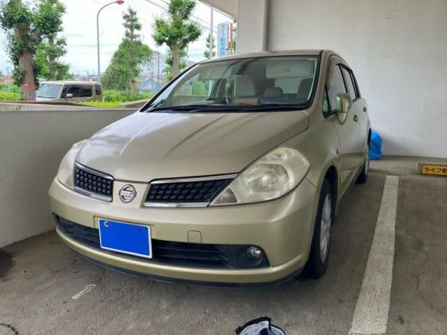 NISSAN