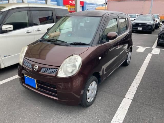 NISSAN
