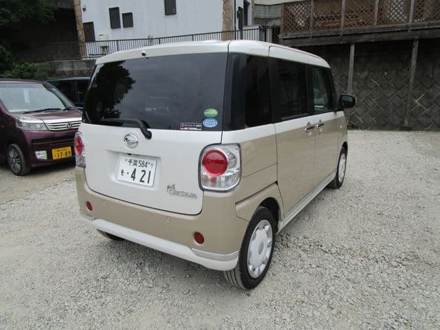 Car thumbnail 3