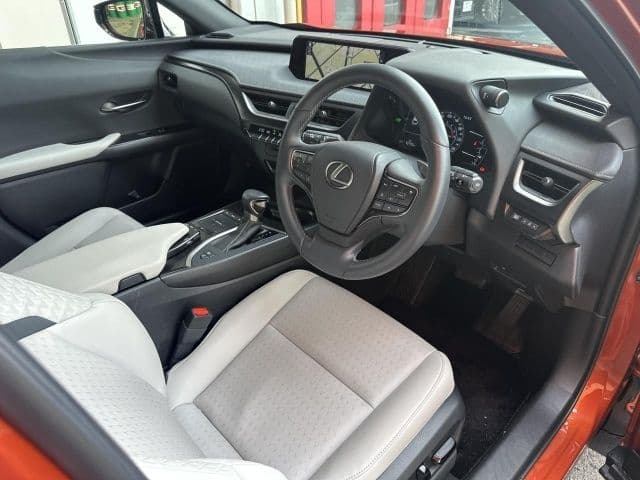 Car thumbnail 2
