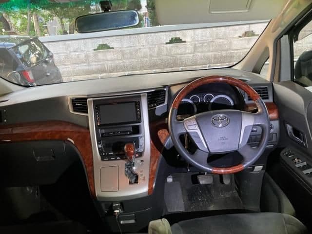 Car thumbnail 3