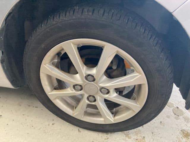 Car thumbnail 3