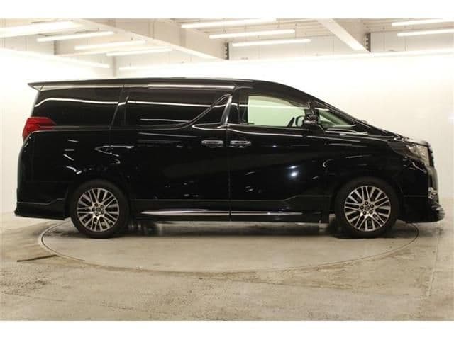 Car thumbnail 4