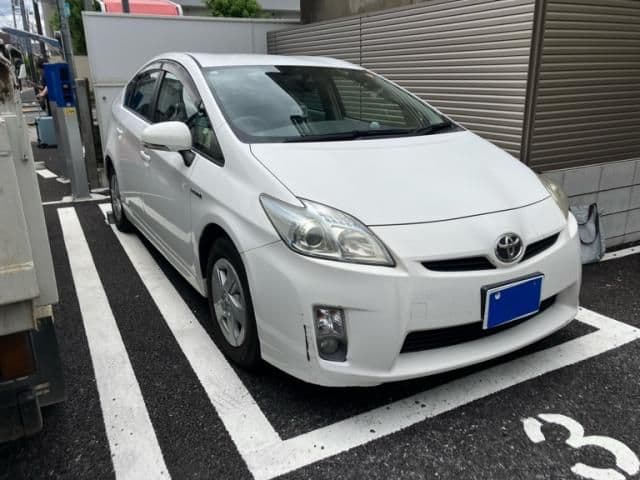 Car thumbnail 3