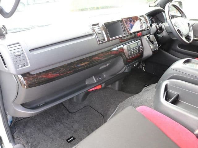 Car thumbnail 4