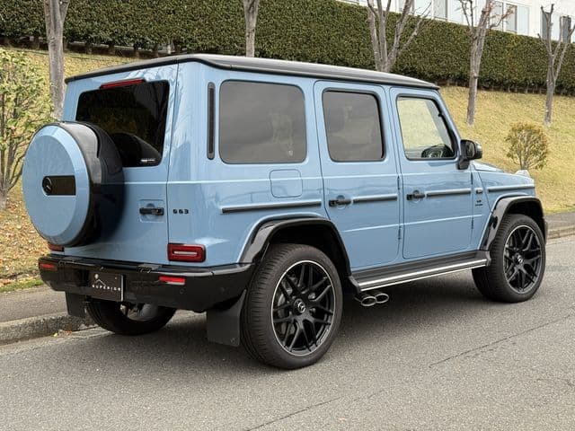 Car thumbnail 3