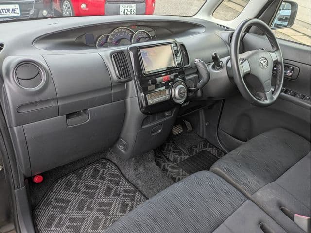 Car thumbnail 3