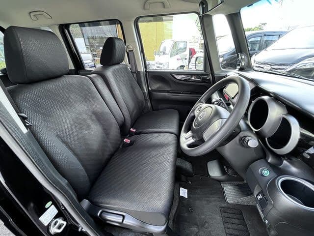 Car thumbnail 4