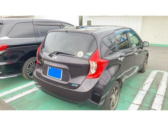 Car thumbnail 4