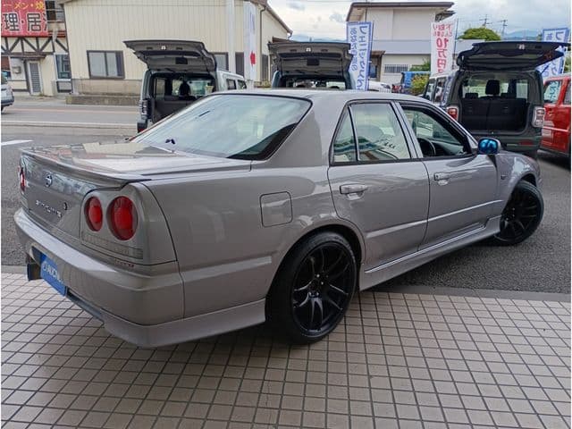 Car thumbnail 3