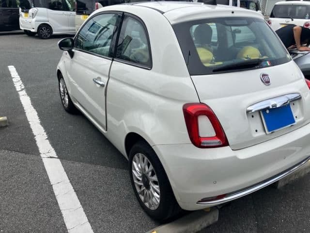 Car image 1