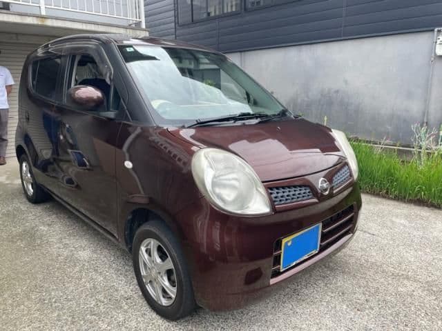 NISSAN